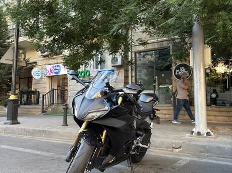 CFMOTO 450 SR