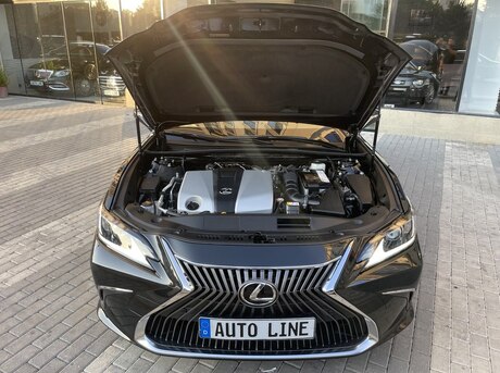 Lexus ES 350 2019