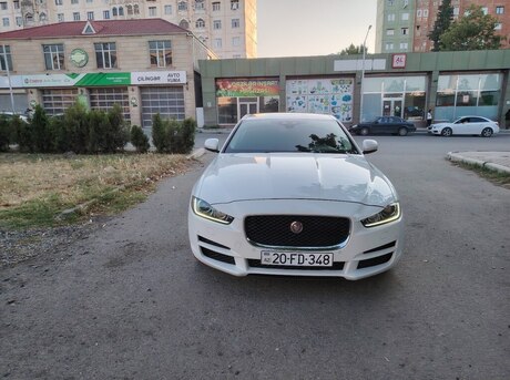 Jaguar XE