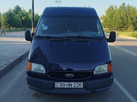 Ford Transit 2000