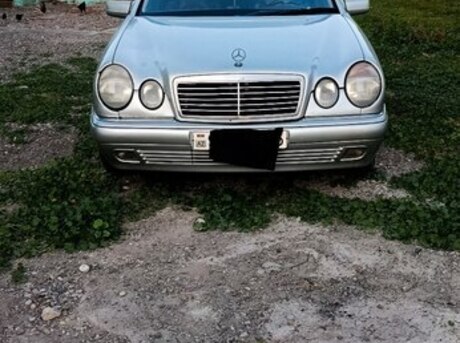 Mercedes E 240 1999