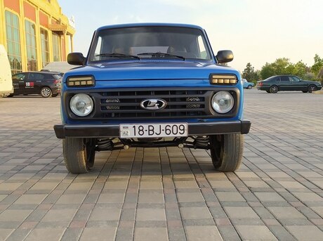 LADA (VAZ) Niva 1985