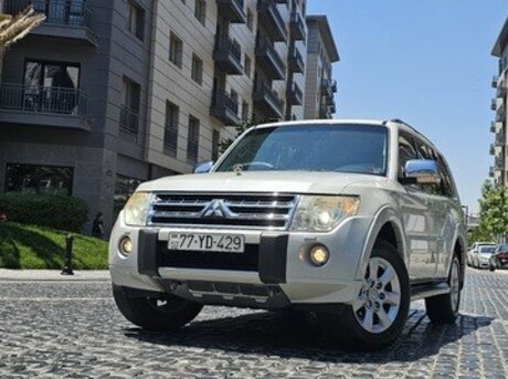 Mitsubishi Pajero 2010