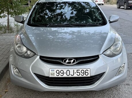 Hyundai Elantra 2011