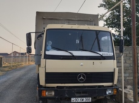 Mercedes Atego 1517