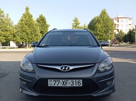 Hyundai i30 2011