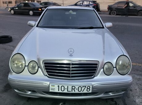 Mercedes E 270 2000
