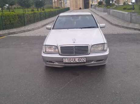 Mercedes C 180