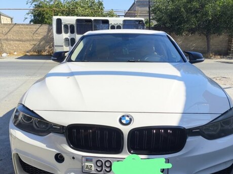 BMW 320 2013