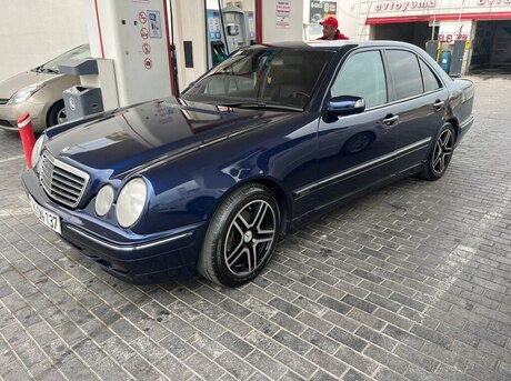 Mercedes E 220 d 2000