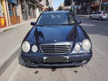 Mercedes E 220 d 2001