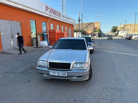 Mercedes C 180