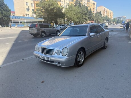 Mercedes E 240 2001