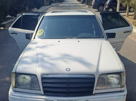 Mercedes E 220