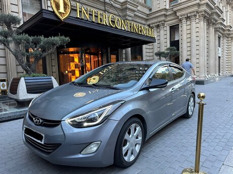 Hyundai Elantra 2012