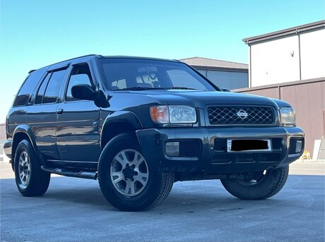 Nissan Pathfinder 1999