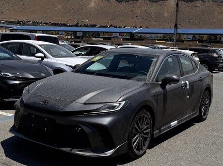 Toyota Camry 2025