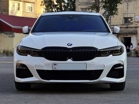 BMW 330 2019
