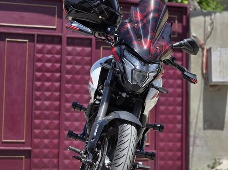 Bajaj Pulsar NS 200