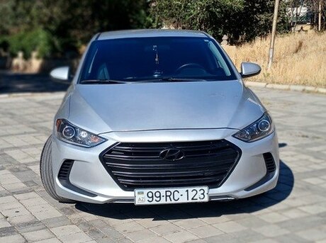 Hyundai Elantra 2016