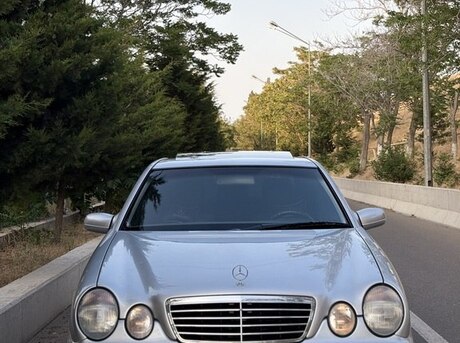 Mercedes E 240 2001