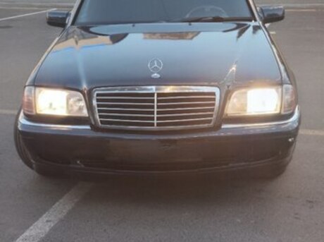 Mercedes C 180