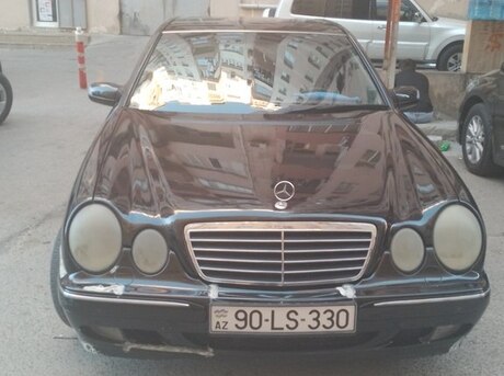 Mercedes E 240 2001