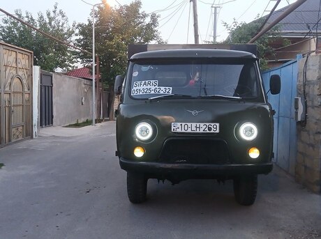 UAZ 452