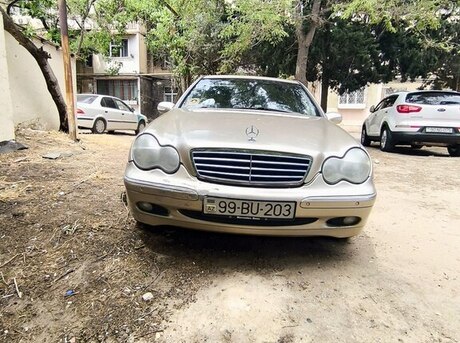 Mercedes C 180