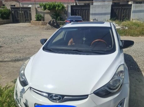 Hyundai Elantra 2012