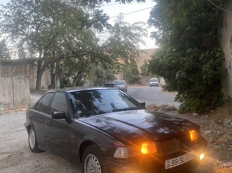 BMW 318 1992