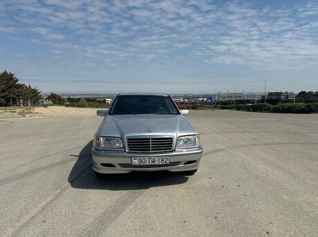 Mercedes C 180