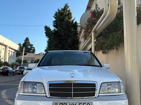 Mercedes C 180