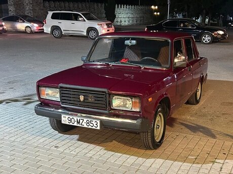 LADA (VAZ) 2107 2000