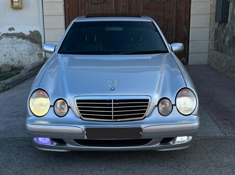 Mercedes E 240 2001