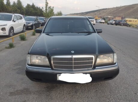 Mercedes C 200