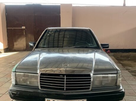 Mercedes 190 1990