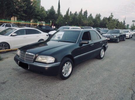 Mercedes C 180