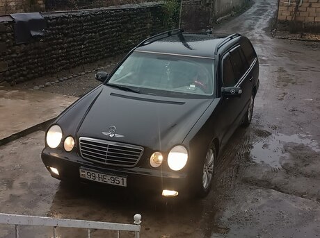 Mercedes E 220 d 2002
