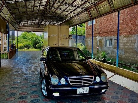 Mercedes E 240 2000