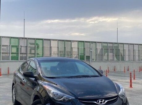 Hyundai Elantra 2012