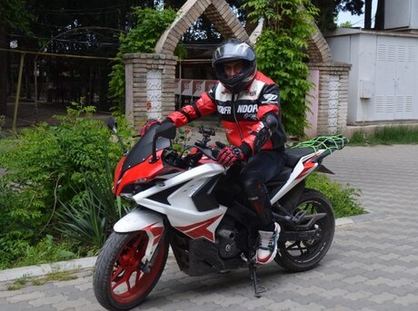 Bajaj Pulsar RS 200