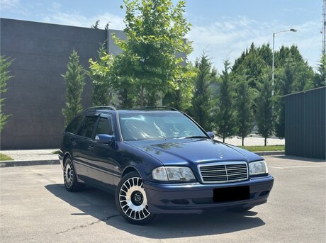 Mercedes C 230