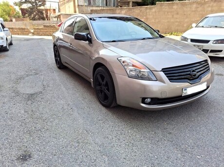 Nissan Altima 2008