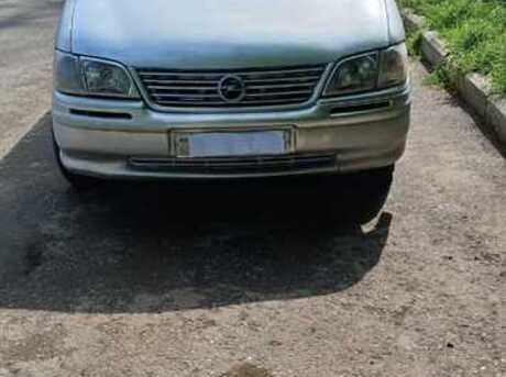 Opel Sintra 1999