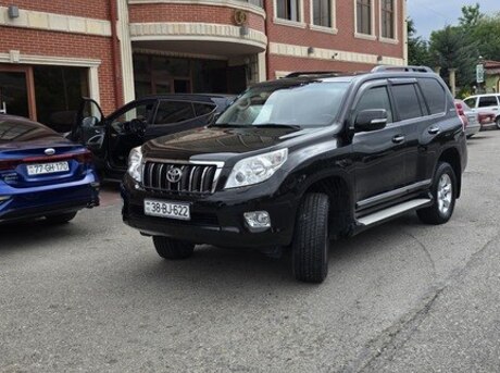 Toyota Land Cruiser Prado 2011