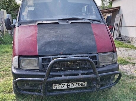 GAZ 2705 2000