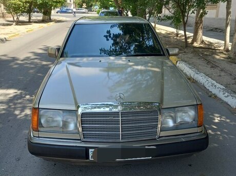 Mercedes E 230 1990