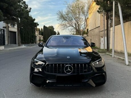 Mercedes E 300 e