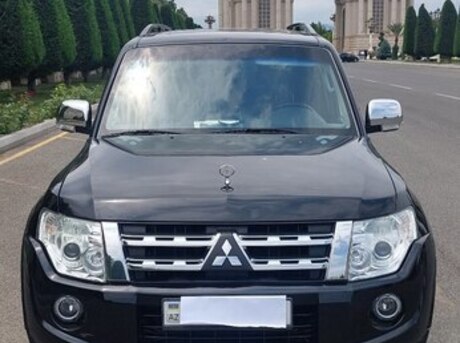 Mitsubishi Pajero 2012